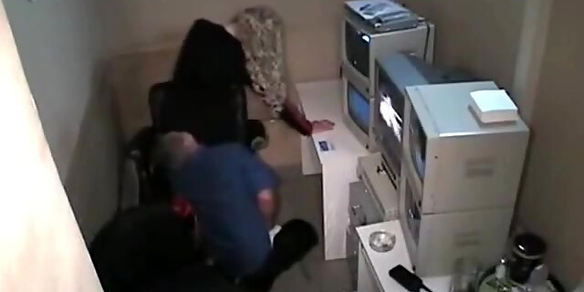 Real Security Guy Fucks On The Security Cam