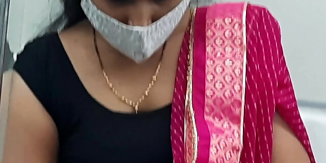 Indian Bhabhi Cleavage