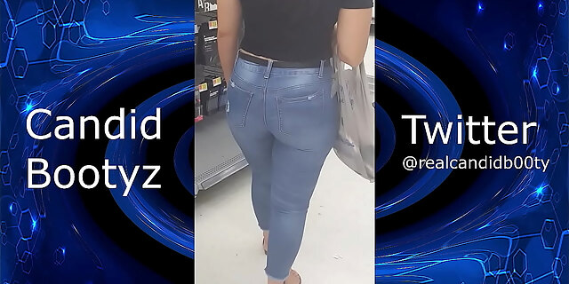 Mami Thicc  In Public