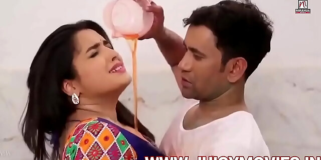 Bhojpuri Actress Amrapali Dubey Kissing Scene