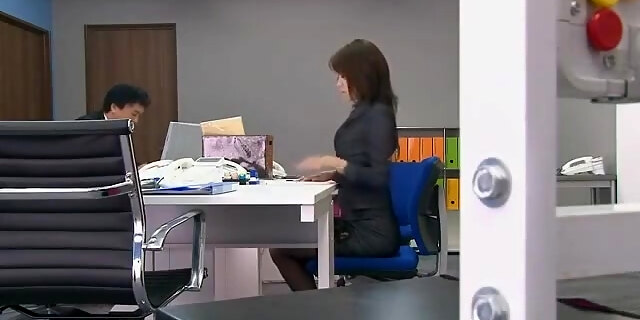 Hojo Toying Her Pussy During An Office Meeting Hairy-cunt