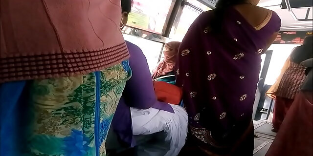 Big Back Aunty In Bus More Visit Indianvoyeur.ml