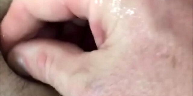 Shell With Big Clit Gets Very Wet