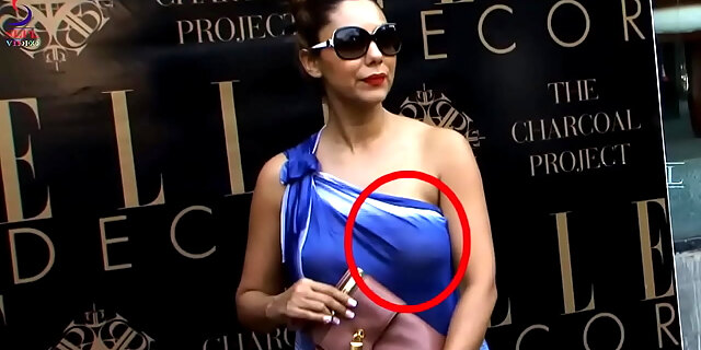 Oooppsss Gauri Khan In Blue Sexposing Dress Nip Visible