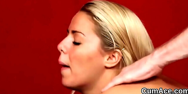 Nasty Bombshell Gets Sperm Load On Her Face Sucking All The Charge