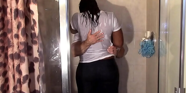 Big Booty Black Beauty Naejae Grinding In Shower (interracial)