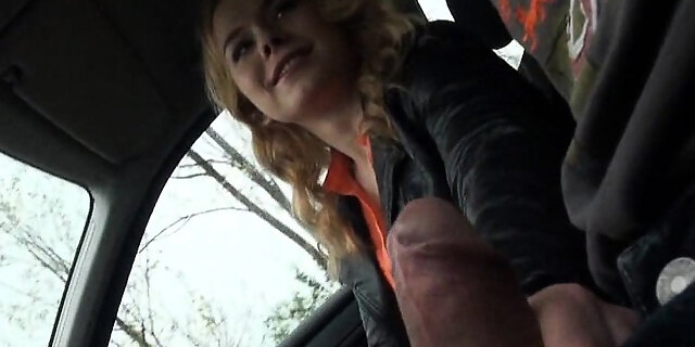 Amateur Blondie Teen Girl Nishe Pounded In The Back Seat