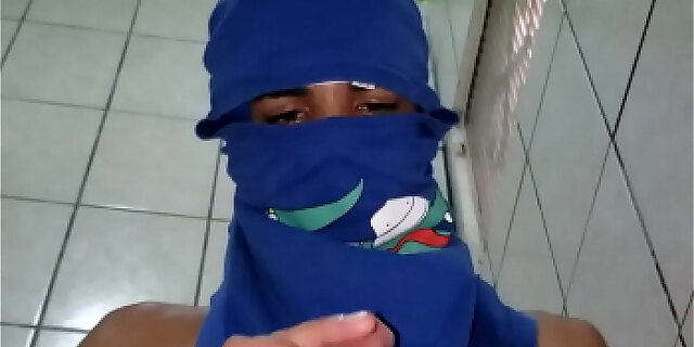 Novinho Magrinho Gozando Aos 30s