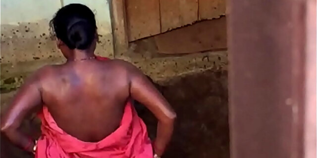 Desi Village Horny Bhabhi Nude Bath Show Caught By Hidden Cam