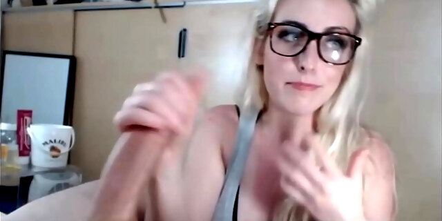 Singing Webcam Blonde Blowjob