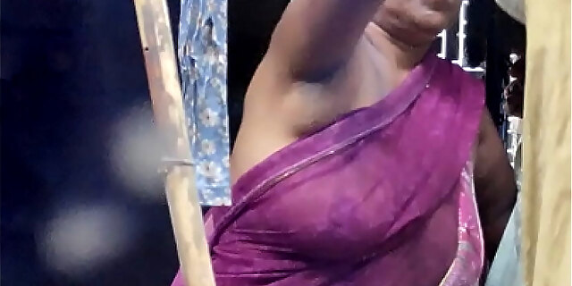 Desi Aunty Boob Show Part 2