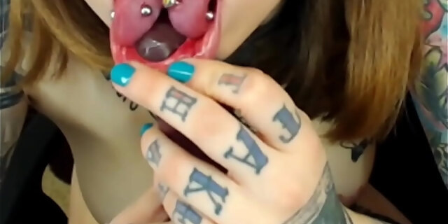 Tattoowife.com - Tattooed Piercing Fetish Cam Wife