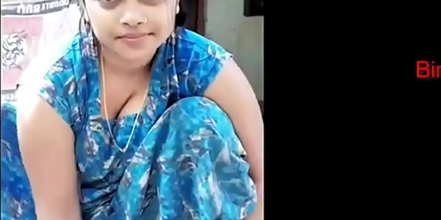 Indian Hottest Desi Cleavage Hidden Capture While Washing